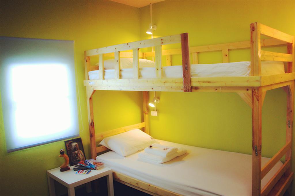 Tree Hostel Bangkok Buitenkant foto